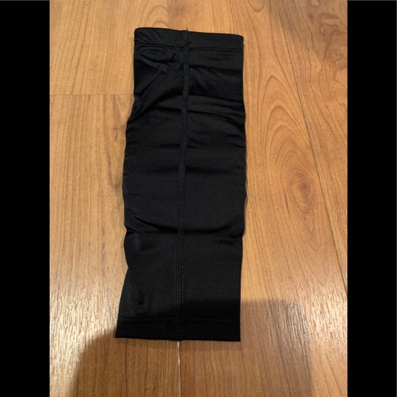 Agon Leg/Calf Compression Sleeve With Shin Padding - Picture 6 of 11